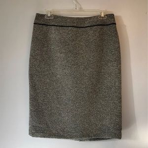 Kasper  Heather Cream/ Black Skirt